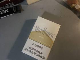 正品万宝路香烟解析：历史、鉴别与市场现状
