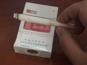 中华香烟香港价格解析：硬港版与免税店真实售价对比